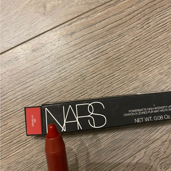 NARS High Intensity Lip Pencil in shade Cruella - Picture 3 of 5